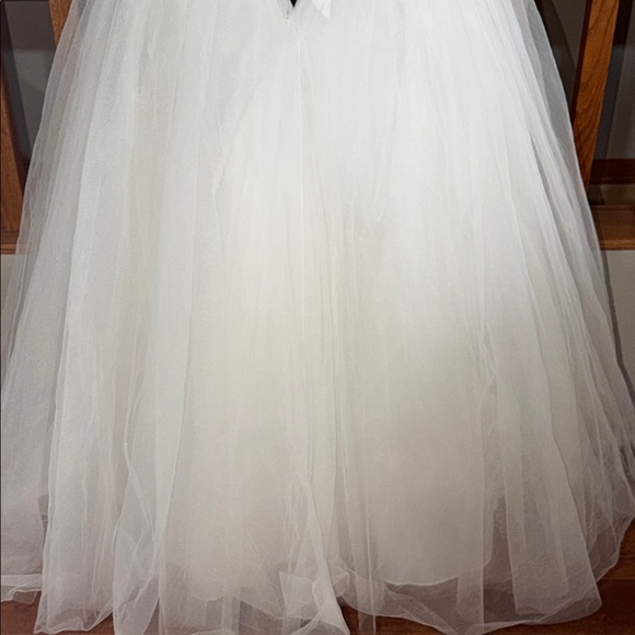 David's Bridal Soft White Flower Girl Dress NWT - Picture 7 of 10